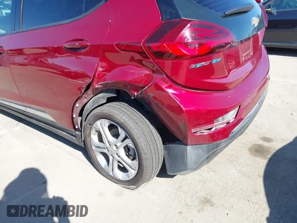 ✅ 2017 Chevrolet Bolt EV LT • VIN: 1G1FW6S08H4173111 • Lot: 41626848. Wystawiony na IAAI z przebiegiem 127 378 mil. Bezpłatny archiwum sprzedaży aukcyjnych z USA i szczegółowy raport historii pojazdu na DreamBid. Zdjęcie 6.