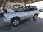 ✅ 1998 Toyota RAV4 • VIN: JT3GP10V3W0030702 • Лот: 85702505. Опубликован ранее на Copart с пробегом 205 102 миль. Бесплатный доступ к архиву аукционных продаж из США и подробный отчёт об истории автомобиля на DreamBid. Изображение 1.