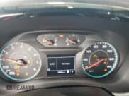 ✅ 2022 Chevrolet Traverse LS • VIN: 1GNERFKW5NJ136360 • Lot: 70977694. Wystawiony na Copart z przebiegiem 50 995 mil. Bezpłatny archiwum sprzedaży aukcyjnych z USA i szczegółowy raport historii pojazdu na DreamBid. Zdjęcie 9.