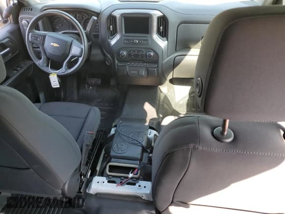 ✅ 2024 Chevrolet Silverado 1500 • VIN: 3GCUD4ED8RG351840 • Лот: 52728215. Опубликован ранее на Copart с пробегом Не указан. Бесплатный доступ к архиву аукционных продаж из США и подробный отчёт об истории автомобиля на DreamBid. Изображение 8.