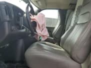 ✅ 2021 GMC Savana Cargo • VIN: 1GTW7AFP8M1196656 • Lot: 43972875. Wystawiony na Copart z przebiegiem Nie podano. Bezpłatny archiwum sprzedaży aukcyjnych z USA i szczegółowy raport historii pojazdu na DreamBid. Zdjęcie 7.