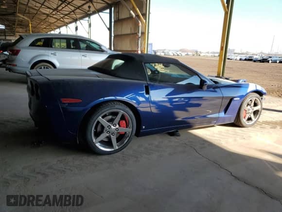2006 Chevrolet Corvette with VIN 1G1YY36U165121776, listed as a Copart auction lot 83092674 with 109,037 mi miles and Salvage title. Bid and sale history available at DreamBid. Image 3.