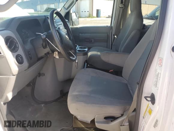 ✅ 2014 Ford Econoline Passenger XL • VIN: 1FBNE3BL9EDA93766 • Лот: 57099235. Опубликован ранее на Copart с пробегом 133 512 миль. Бесплатный доступ к архиву аукционных продаж из США и подробный отчёт об истории автомобиля на DreamBid. Изображение 7.