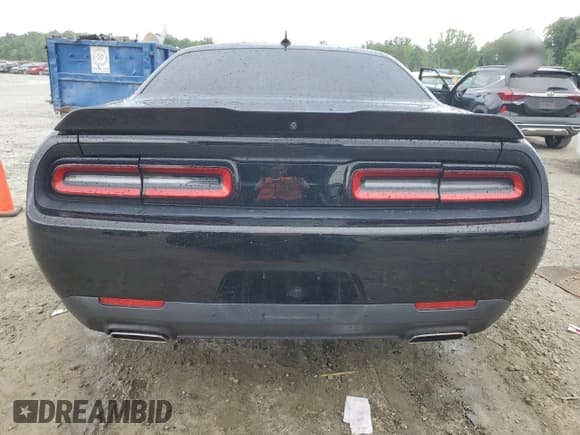 ✅ 2018 Dodge Challenger SXT Plus • VIN: 2C3CDZAG4JH333885 • Lot: 57119184. Wystawiony na Copart z przebiegiem 86 486 mil. Bezpłatny archiwum sprzedaży aukcyjnych z USA i szczegółowy raport historii pojazdu na DreamBid. Zdjęcie 6.