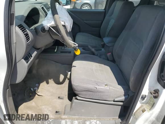 2015 Nissan Frontier S z VIN 1N6BD0CT2FN702395, wystawiony jako Copart lot #69367785 z przebiegiem 204 396 mil mil oraz Czysty tytuł • Clean title. Historia ofert i sprzedaży dostępna na DreamBid. Obrazek 7.