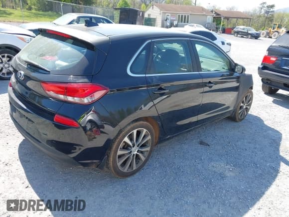 ✅ 2019 Hyundai Elantra • VIN: KMHH35LE4KU102259 • Lot: 42075775. Listed on IAAI with 75,830 mi. Free auction sales archive from the USA and detailed vehicle history report at DreamBid. Image 4.