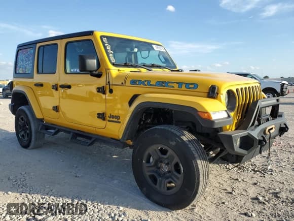 ✅ 2021 Jeep Wrangler Unlimited Sport Altitude • VIN: 1C4HJXDN2MW720806 • Lot: 89556735. Wystawiony na Copart z przebiegiem 30 793 mil. Bezpłatny archiwum sprzedaży aukcyjnych z USA i szczegółowy raport historii pojazdu na DreamBid. Zdjęcie 4.