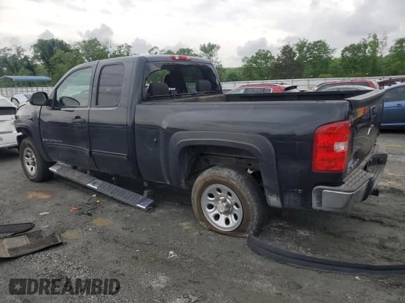 ✅ 2009 Chevrolet Silverado 1500 LS • VIN: 1GCEC19C19Z191114 • Lot: 54432395. Wystawiony na Copart z przebiegiem 219 740 mil. Bezpłatny archiwum sprzedaży aukcyjnych z USA i szczegółowy raport historii pojazdu na DreamBid. Zdjęcie 2.
