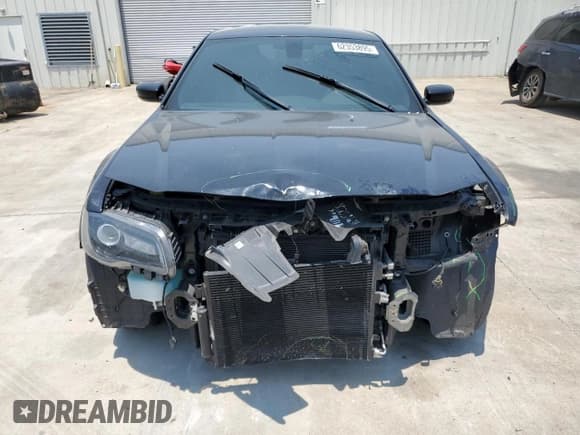 ✅ 2017 Chrysler 300 S • VIN: 2C3CCAGG4HH597503 • Лот: 62353895. Опубликован ранее на Copart с пробегом 91 972 миль. Бесплатный доступ к архиву аукционных продаж из США и подробный отчёт об истории автомобиля на DreamBid. Изображение 5.