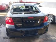 ✅ 2014 Dodge Avenger SE • VIN: 1C3CDZAB6EN225785 • Lot: 41479155. Wystawiony na IAAI z przebiegiem 153 389 mil. Bezpłatny archiwum sprzedaży aukcyjnych z USA i szczegółowy raport historii pojazdu na DreamBid. Zdjęcie 16.