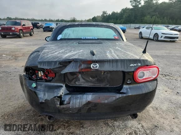 ✅ 2011 Mazda MX-5 Miata Grand Touring • VIN: JM1NC2PF6B0216991 • Lot: 64198785. Wystawiony na Copart z przebiegiem 62 148 mil. Bezpłatny archiwum sprzedaży aukcyjnych z USA i szczegółowy raport historii pojazdu na DreamBid. Zdjęcie 6.