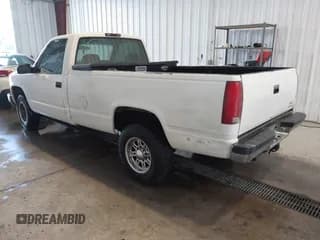✅ 1997 Chevrolet Silverado 2500 • VIN: 1GCGC24R7VZ191977 • Lot: 42385570. Wystawiony na IAAI z przebiegiem 432 078 mil. Bezpłatny archiwum sprzedaży aukcyjnych z USA i szczegółowy raport historii pojazdu na DreamBid. Zdjęcie 3.