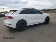 ✅ 2019 Audi Q8 Premium Plus • VIN: WA1BVAF13KD012021 • Lot: 86222635. Wystawiony na Copart z przebiegiem 88 873 mil. Bezpłatny archiwum sprzedaży aukcyjnych z USA i szczegółowy raport historii pojazdu na DreamBid. Zdjęcie 3.