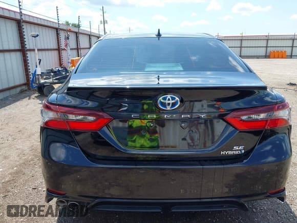 ✅ 2024 Toyota Camry Hybrid SE • VIN: 4T1S31AK7RU629021 • Lot: 42526242. Wystawiony na IAAI z przebiegiem 30 047 mil. Bezpłatny archiwum sprzedaży aukcyjnych z USA i szczegółowy raport historii pojazdu na DreamBid. Zdjęcie 17.