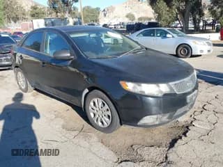 ✅ 2013 Kia Forte EX • VIN: KNAFU4A26D5659406 • Lot: 43792927. Wystawiony na IAAI z przebiegiem 187 652 mil. Bezpłatny archiwum sprzedaży aukcyjnych z USA i szczegółowy raport historii pojazdu na DreamBid. Zdjęcie 1.