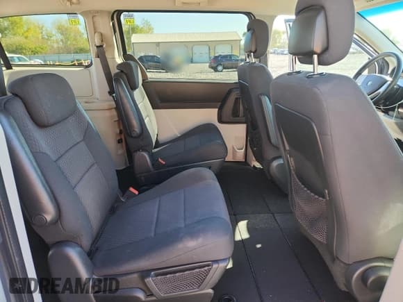 ✅ 2010 Dodge Grand Caravan SXT • VIN: 2D4RN5D11AR482917 • Лот: 89740315. Опубликован ранее на Copart с пробегом 249 343 миль. Бесплатный доступ к архиву аукционных продаж из США и подробный отчёт об истории автомобиля на DreamBid. Изображение 11.