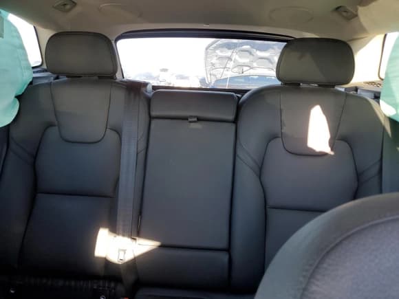 ✅ 2024 Volvo XC60 Plus Dark Theme • VIN: YV4H60DL2R1896845 • Lot: 46711415. Listed on Copart with 24,916 mi. Free auction sales archive from the USA and detailed vehicle history report at DreamBid. Image 10.