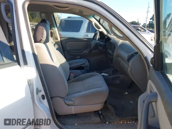 ✅ 2005 Toyota Tundra SR5 • VIN: 5TBET34185S486801 • Lot: 43460169. Listed on IAAI with 354,292 mi. Free auction sales archive from the USA and detailed vehicle history report at DreamBid. Image 5.