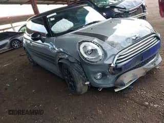 2015 MINI Hardtop with VIN WMWXM5C50F3A57121, listed as a IAAI auction lot 43076841 with 75,642 mi miles and . Bid and sale history available at DreamBid. Image 1.