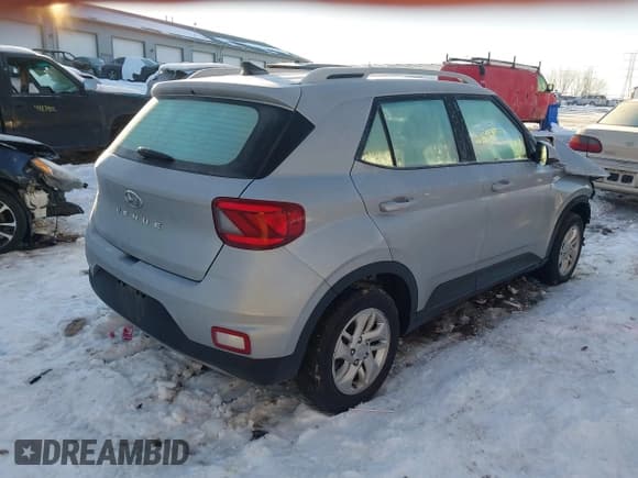 ✅ 2020 Hyundai Venue Denim • VIN: KMHRC8A36LU045880 • Lot: 41355520. Listed on IAAI with 46,828 mi. Free auction sales archive from the USA and detailed vehicle history report at DreamBid. Image 4.