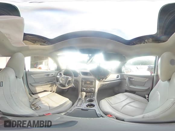 ✅ 2017 Chevrolet Traverse LT • VIN: 1GNKRHKD7HJ186968 • Lot: 72455694. Wystawiony na Copart z przebiegiem 117 983 mil. Bezpłatny archiwum sprzedaży aukcyjnych z USA i szczegółowy raport historii pojazdu na DreamBid. Zdjęcie 13.