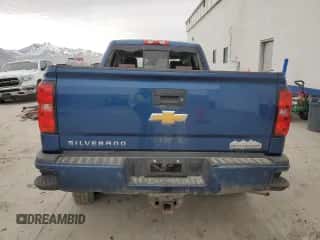 2015 Chevrolet Silverado 3500HD High Country с VIN 1GC4K1E85FF599564, выставлен на аукционе Copart как лот 42738325 с пробегом 164 646 миль миль и Списание • Salvage title. История ставок и продаж доступна на DreamBid. Изображение 6.