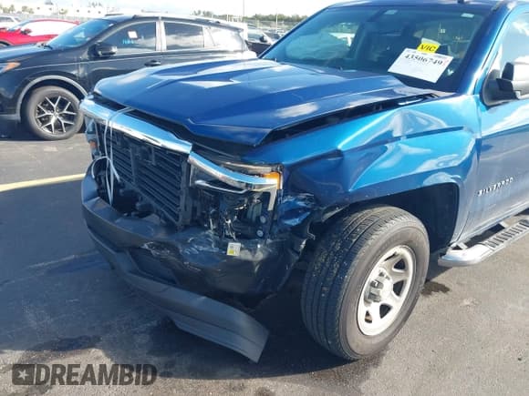 ✅ 2017 Chevrolet Silverado 1500 LS • VIN: 1GCRCNEH9HZ265372 • Lot: 43506749. Wystawiony na IAAI z przebiegiem 102 724 mil. Bezpłatny archiwum sprzedaży aukcyjnych z USA i szczegółowy raport historii pojazdu na DreamBid. Zdjęcie 6.