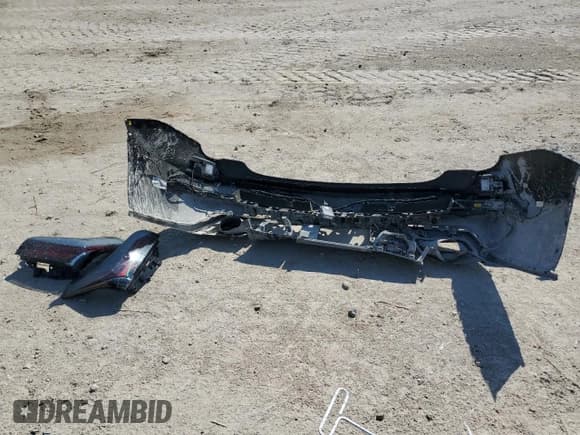 ✅ 2022 Cadillac XT6 Sport • VIN: 1GYKPHRS0NZ175482 • Lot: 47362325. Listed on Copart with 47,584 mi. Free auction sales archive from the USA and detailed vehicle history report at DreamBid. Image 13.