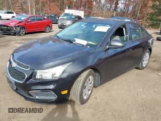 2015 Chevrolet Cruze LS z VIN 1G1PA5SG1F7150629, wystawiony jako IAAI lot #43615286 z przebiegiem 83 703 mil mil oraz . Historia ofert i sprzedaży dostępna na DreamBid. Obrazek 2.