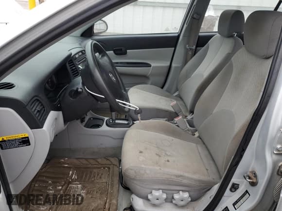 ✅ 2007 Hyundai Accent GLS • VIN: KMHCN46C77U122585 • Лот: 86186834. Опубликован ранее на Copart с пробегом 165 576 миль. Бесплатный доступ к архиву аукционных продаж из США и подробный отчёт об истории автомобиля на DreamBid. Изображение 7.