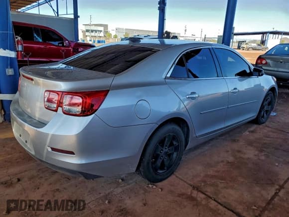 ✅ 2015 Chevrolet Malibu LS • VIN: 1G11A5SL2FF276992 • Лот: 94483185. Опубликован ранее на Copart с пробегом 238 382 миль. Бесплатный доступ к архиву аукционных продаж из США и подробный отчёт об истории автомобиля на DreamBid. Изображение 3.