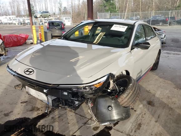 ✅ 2025 Hyundai Elantra • VIN: KMHLW4DK8SU024973 • Lot: 41276306. Listed on IAAI with 1,039 mi. Free auction sales archive from the USA and detailed vehicle history report at DreamBid. Image 2.