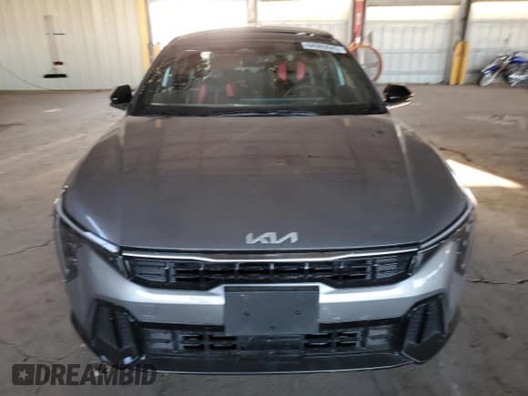 ✅ 2025 Kia K4 GT-Line • VIN: 3KPFW4DE6SE143552 • Lot: 84989045. Listed on Copart with 4,595 mi. Free auction sales archive from the USA and detailed vehicle history report at DreamBid. Image 5.