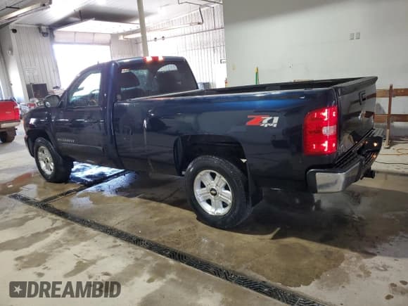 ✅ 2007 Chevrolet Silverado 1500 Work Truck • VIN: 1GCEK14077Z651633 • Lot: 52097225. Listed on Copart with 153,206 mi. Free auction sales archive from the USA and detailed vehicle history report at DreamBid. Image 2.