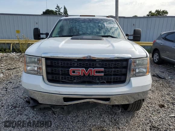 ✅ 2013 GMC Sierra 3500HD Work Truck • VIN: 1GD512C86DZ409861 • Lot: 66929764. Wystawiony na Copart z przebiegiem 218 451 mil. Bezpłatny archiwum sprzedaży aukcyjnych z USA i szczegółowy raport historii pojazdu na DreamBid. Zdjęcie 5.
