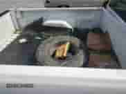 2001 Chevrolet Silverado 1500 с VIN 1GCEK14W41Z300528, выставлен на аукционе Copart как лот 61769105 с пробегом Не указан миль и Списание • Salvage title. История ставок и продаж доступна на DreamBid. Изображение 10.