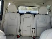 ✅ 2024 Volvo XC90 Ultimate Bright Theme • VIN: YV4062PF7R1170736 • Lot: 84834045. Wystawiony na Copart z przebiegiem 11 946 mil. Bezpłatny archiwum sprzedaży aukcyjnych z USA i szczegółowy raport historii pojazdu na DreamBid. Zdjęcie 10.