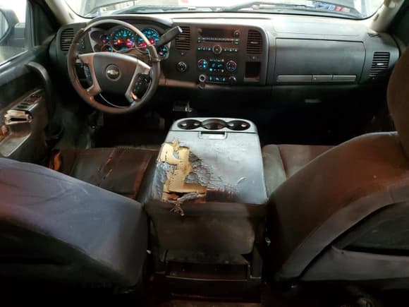 ✅ 2013 Chevrolet Silverado 2500HD LT • VIN: 1GC1KXCG6DF205860 • Lot: 70763665. Listed on Copart with 277,813 mi. Free auction sales archive from the USA and detailed vehicle history report at DreamBid. Image 8.