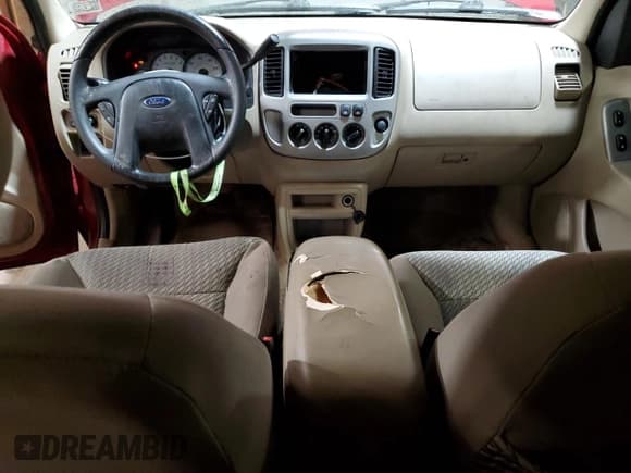 ✅ 2004 Ford Escape XLT • VIN: 1FMYU03164KA62973 • Lot: 57392315. Listed on Copart with 90,229 mi. Free auction sales archive from the USA and detailed vehicle history report at DreamBid. Image 8.