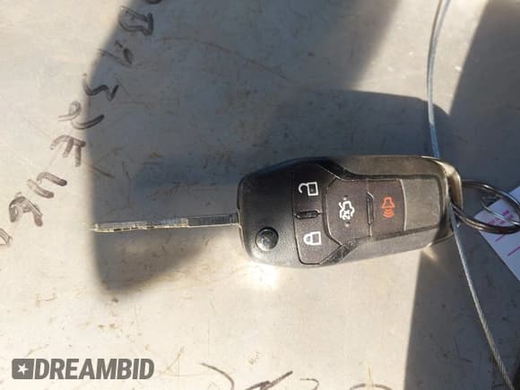 ✅ 2014 Ford Fusion S • VIN: 1FA6P0G72E5355079 • Lot: 43427406. Wystawiony na IAAI z przebiegiem 130 329 mil. Bezpłatny archiwum sprzedaży aukcyjnych z USA i szczegółowy raport historii pojazdu na DreamBid. Zdjęcie 11.