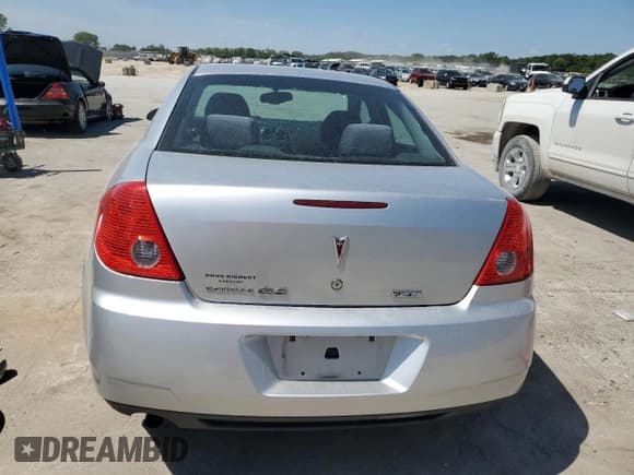 ✅ 2010 Pontiac G6 1SB • VIN: 1G2ZA5E08A4117916 • Lot: 70280625. Wystawiony na Copart z przebiegiem 155 038 mil. Bezpłatny archiwum sprzedaży aukcyjnych z USA i szczegółowy raport historii pojazdu na DreamBid. Zdjęcie 6.