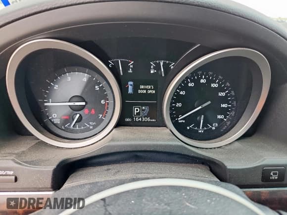 ✅ 2014 Toyota Land Cruiser • VIN: JTMHY7AJ3E4025745 • Лот: 63380235. Опубликован ранее на Copart с пробегом 164 306 миль. Бесплатный доступ к архиву аукционных продаж из США и подробный отчёт об истории автомобиля на DreamBid. Изображение 9.