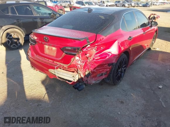 ✅ 2022 Toyota Camry XSE • VIN: 4T1K61AK4NU024164 • Lot: 43590265. Wystawiony na IAAI z przebiegiem 32 936 mil. Bezpłatny archiwum sprzedaży aukcyjnych z USA i szczegółowy raport historii pojazdu na DreamBid. Zdjęcie 6.