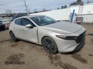 ✅ 2022 Mazda 3 Premium • VIN: JM1BPBML2N1501090 • Лот: 48104385. Опубликован ранее на Copart с пробегом 22 356 миль. Бесплатный доступ к архиву аукционных продаж из США и подробный отчёт об истории автомобиля на DreamBid. Изображение 4.