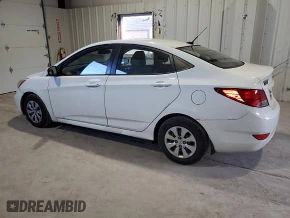 2015 Hyundai Accent GLS z VIN KMHCT4AE8FU924933, wystawiony jako Copart lot #90636105 z przebiegiem 465 167 mil mil oraz Czysty tytuł • Clean title. Historia ofert i sprzedaży dostępna na DreamBid. Obrazek 2.