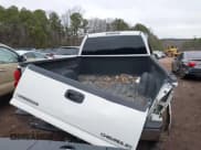 ✅ 2005 Chevrolet Silverado 2500HD LT • VIN: 1GCHK23255F948503 • Lot: 41225115. Wystawiony na IAAI z przebiegiem 187 056 mil. Bezpłatny archiwum sprzedaży aukcyjnych z USA i szczegółowy raport historii pojazdu na DreamBid. Zdjęcie 15.