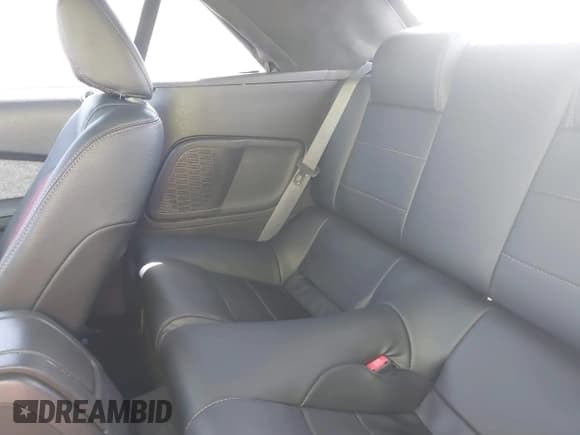 ✅ 2010 Ford Mustang V6 • VIN: 1ZVBP8EN4A5175330 • Lot: 42049398. Listed on IAAI with 111,339 mi. Free auction sales archive from the USA and detailed vehicle history report at DreamBid. Image 8.