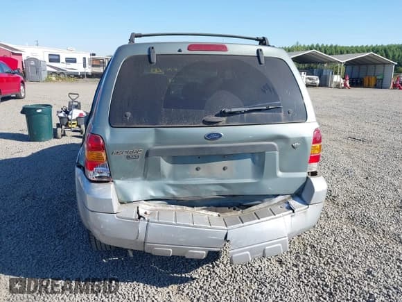 ✅ 2007 Ford Escape XLT • VIN: 1FMCU93197KA52585 • Лот: 42807779. Опубликован ранее на IAAI с пробегом 196 828 миль. Бесплатный доступ к архиву аукционных продаж из США и подробный отчёт об истории автомобиля на DreamBid. Изображение 16.