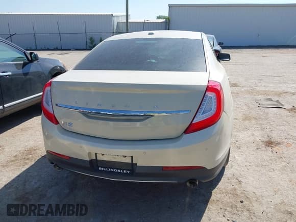 ✅ 2015 Lincoln MKS • VIN: 1LNHL9DK3FG604079 • Лот: 43209340. Опубликован ранее на IAAI с пробегом 100 426 миль. Бесплатный доступ к архиву аукционных продаж из США и подробный отчёт об истории автомобиля на DreamBid. Изображение 16.
