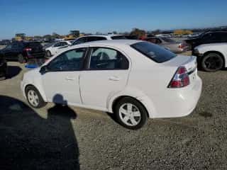 2010 Chevrolet Aveo 1LT с VIN KL1TD5DE6AB101335, выставлен на аукционе Copart как лот 83634594 с пробегом 118 386 миль миль и Списание • Salvage title. История ставок и продаж доступна на DreamBid. Изображение 2.